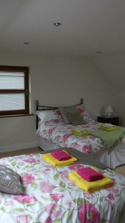 Leitrim Hill Bed And Breakfast Kilkeel Exterior photo