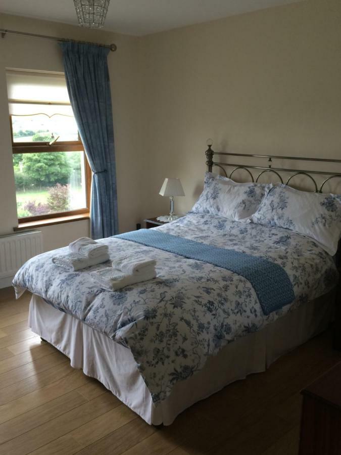 Leitrim Hill Bed And Breakfast Kilkeel Exterior photo
